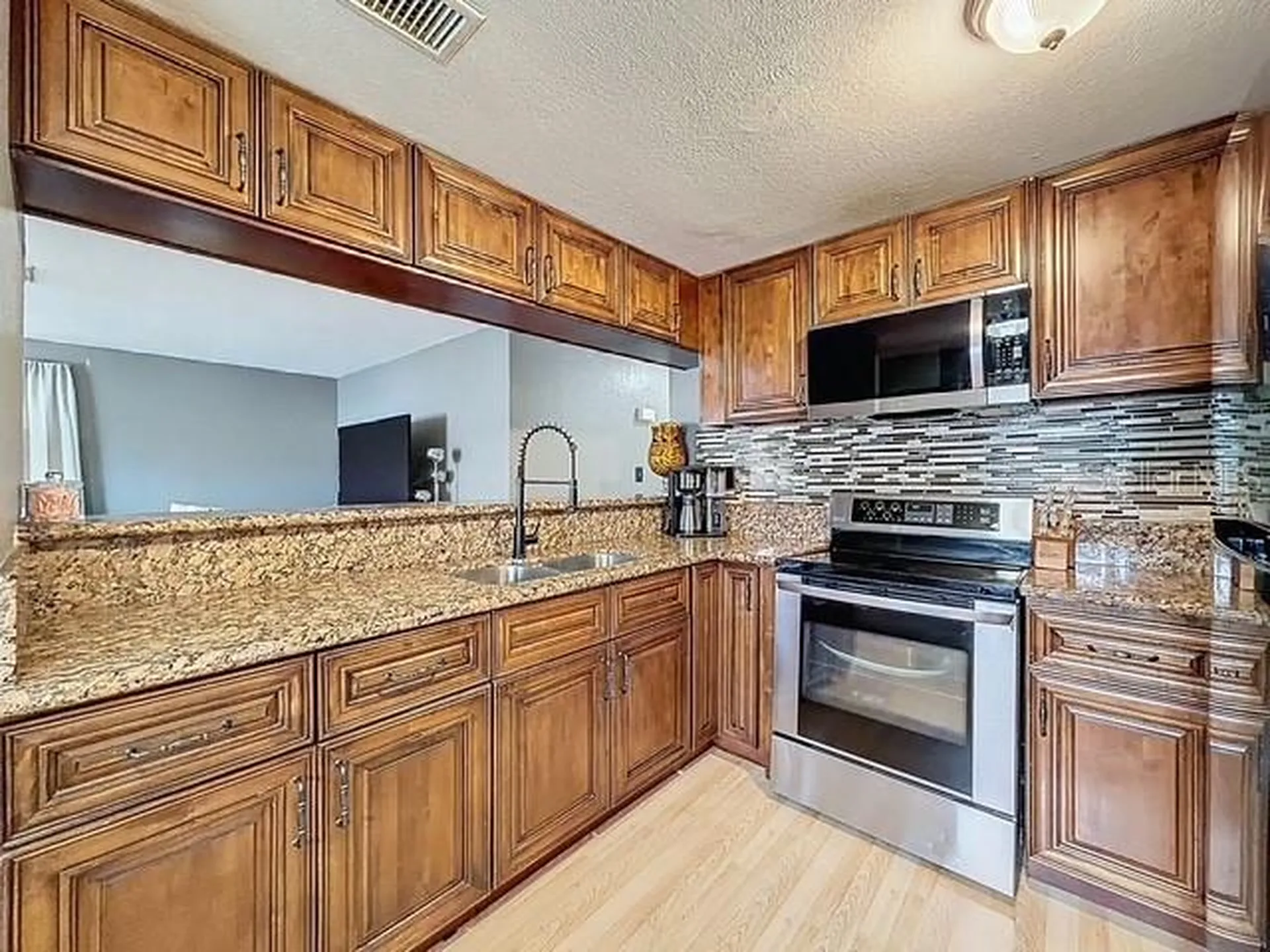 6606 W Chelsea Street Tampa FL 33634