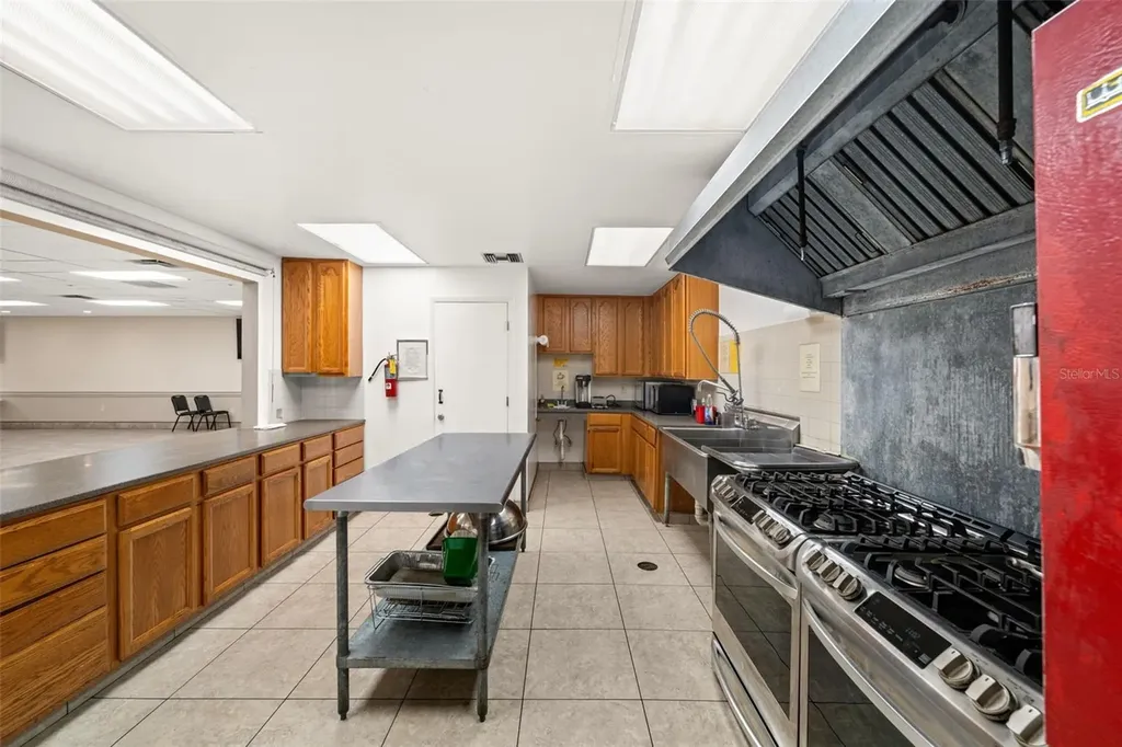 917 SE 47th Terrace Cape Coral FL 33904