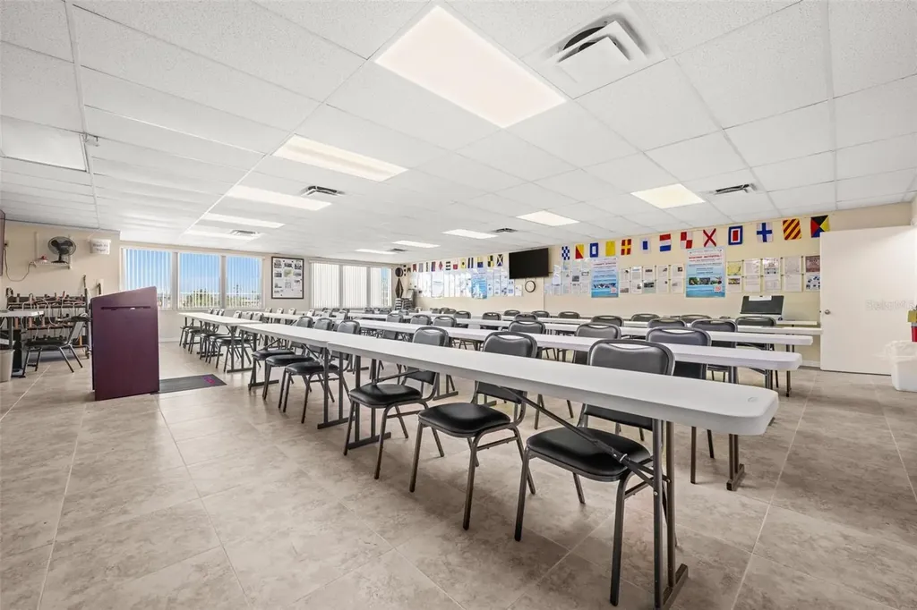 917 SE 47th Terrace Cape Coral FL 33904