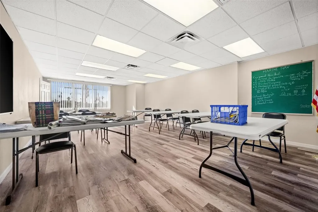 917 SE 47th Terrace Cape Coral FL 33904