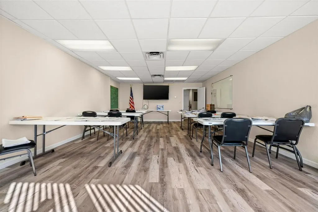 917 SE 47th Terrace Cape Coral FL 33904