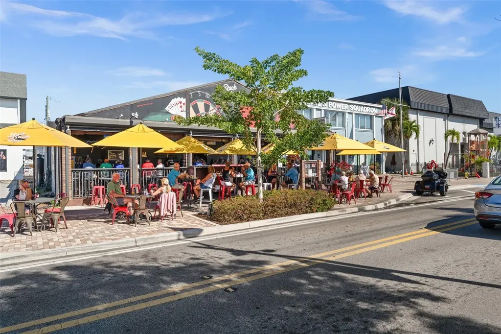 917 SE 47th Terrace Cape Coral FL 33904