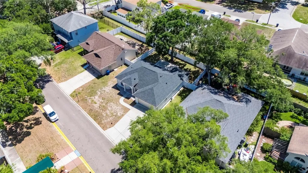 512 Atwood Avenue N St Petersburg FL 33702