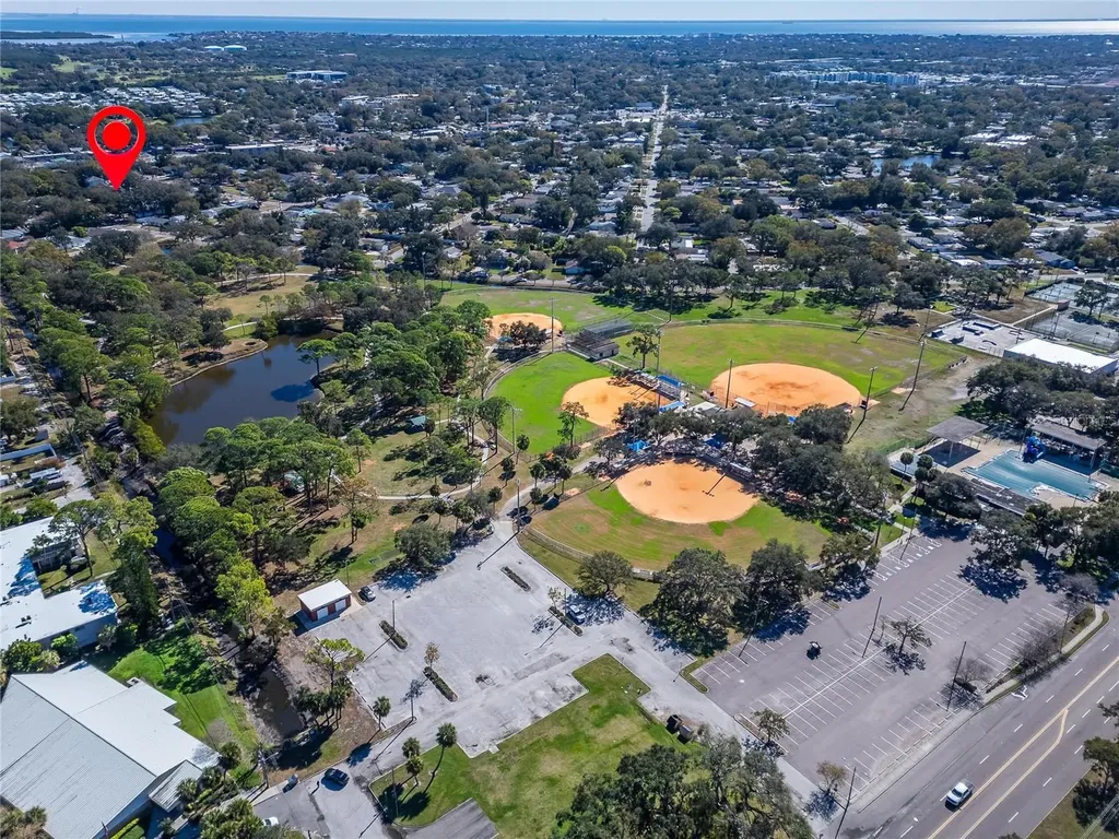 512 Atwood Avenue N St Petersburg FL 33702