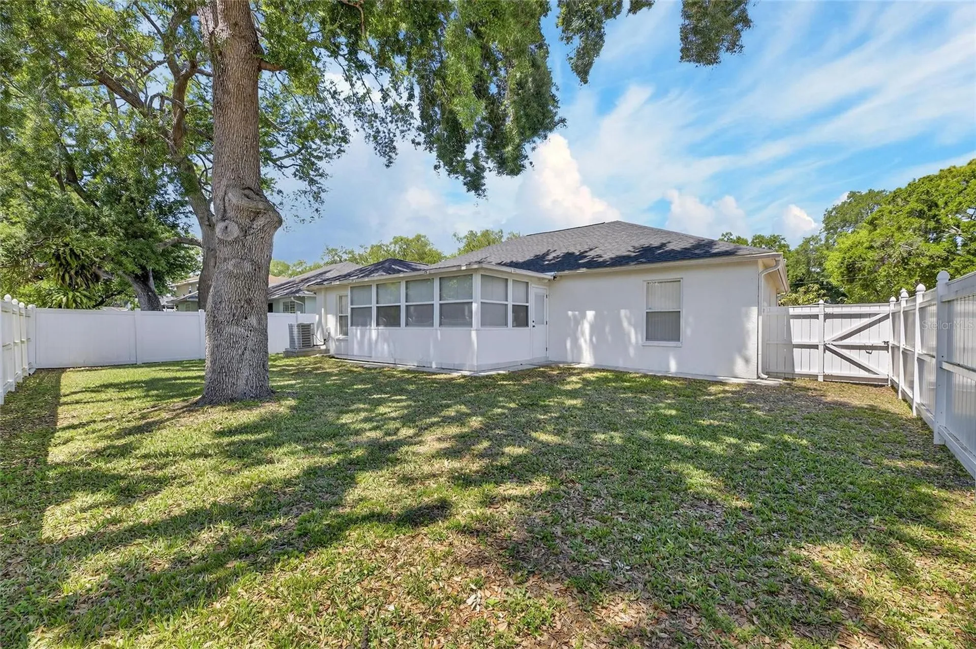 512 Atwood Avenue N St Petersburg FL 33702