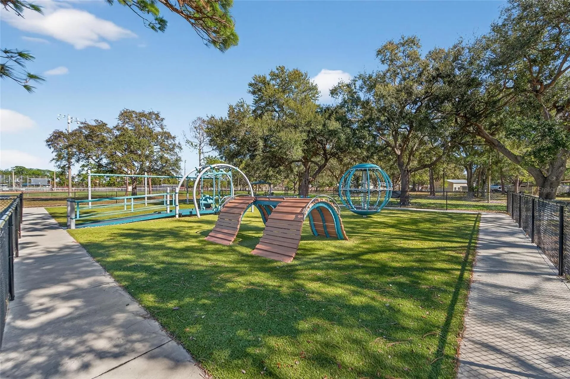 512 Atwood Avenue N St Petersburg FL 33702