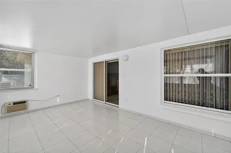 512 Atwood Avenue N St Petersburg FL 33702