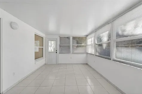 512 Atwood Avenue N St Petersburg FL 33702