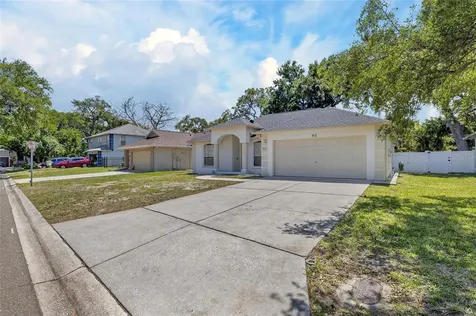 512 Atwood Avenue N St Petersburg FL 33702