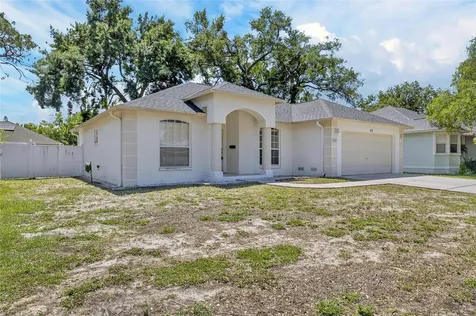 512 Atwood Avenue N St Petersburg FL 33702