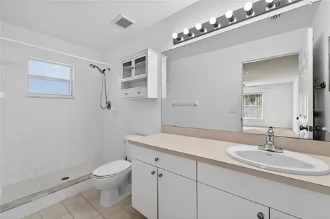 512 Atwood Avenue N St Petersburg FL 33702