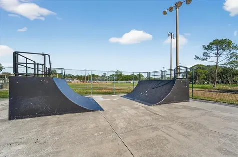 512 Atwood Avenue N St Petersburg FL 33702