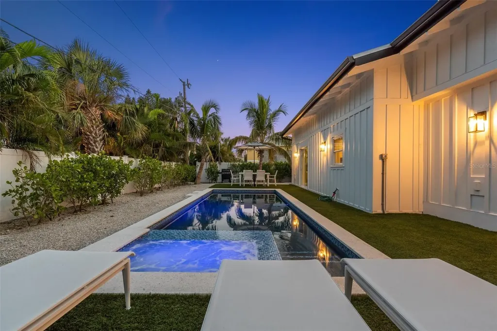 305 73rd Street Holmes Beach FL 34217