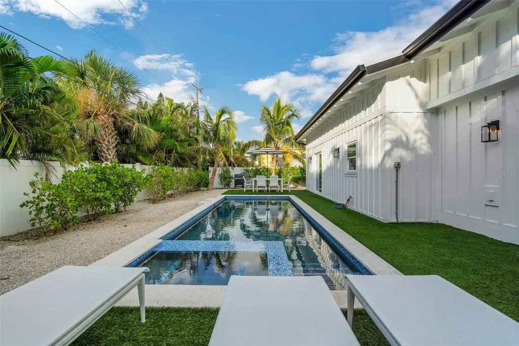 305 73rd Street Holmes Beach FL 34217