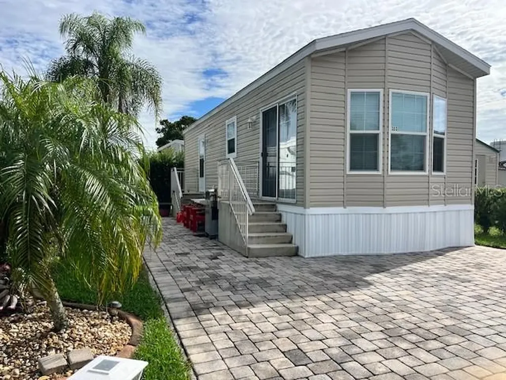 2414 Limewood Avenue Clermont FL 34714