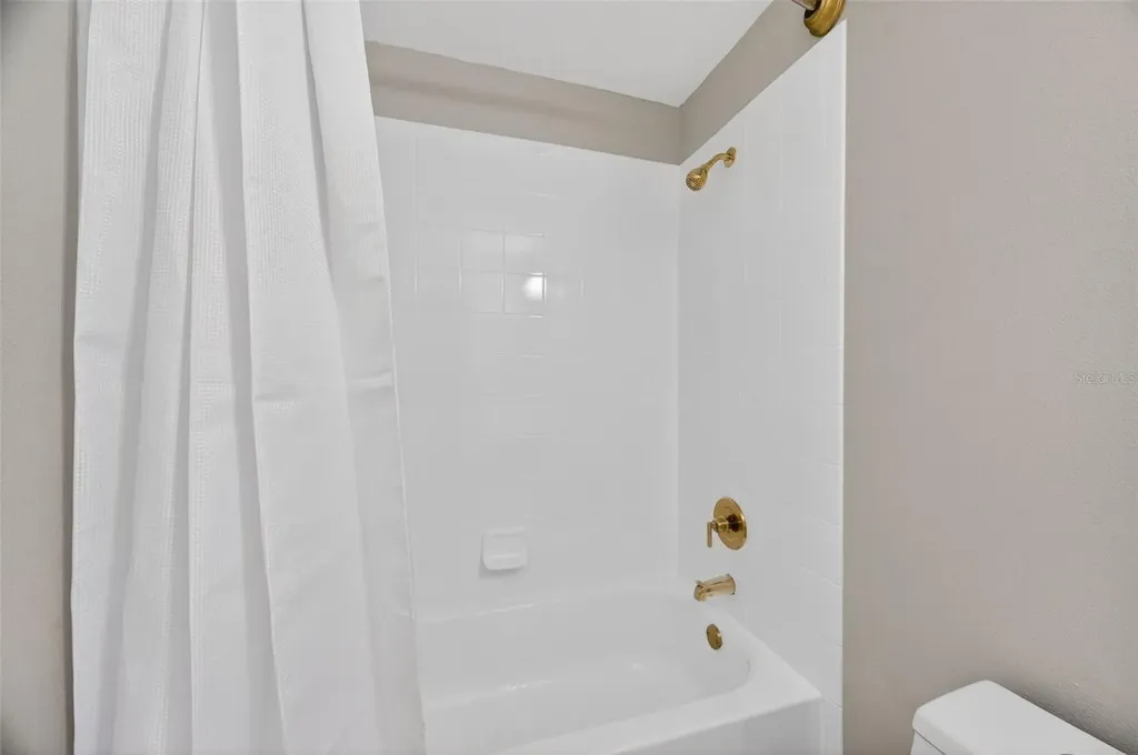 11622 Declaration Drive Tampa FL 33635