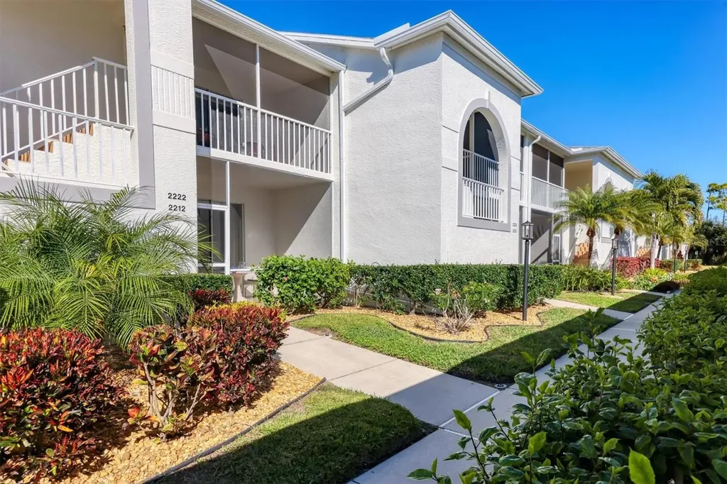 9470 High Gate Drive Sarasota FL 34238