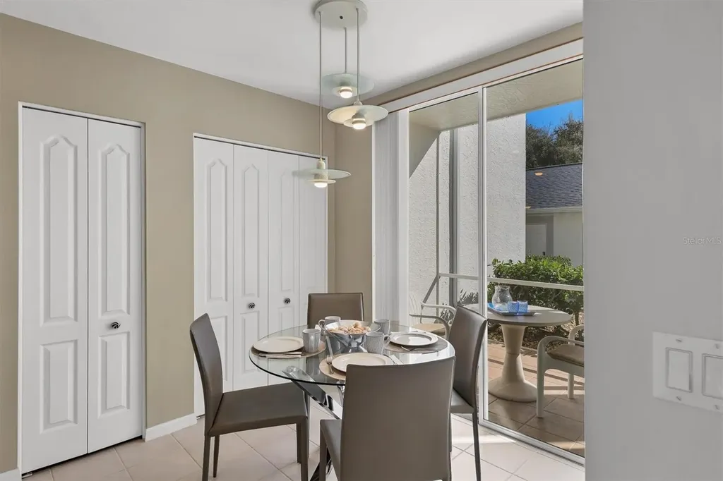 9470 High Gate Drive Sarasota FL 34238