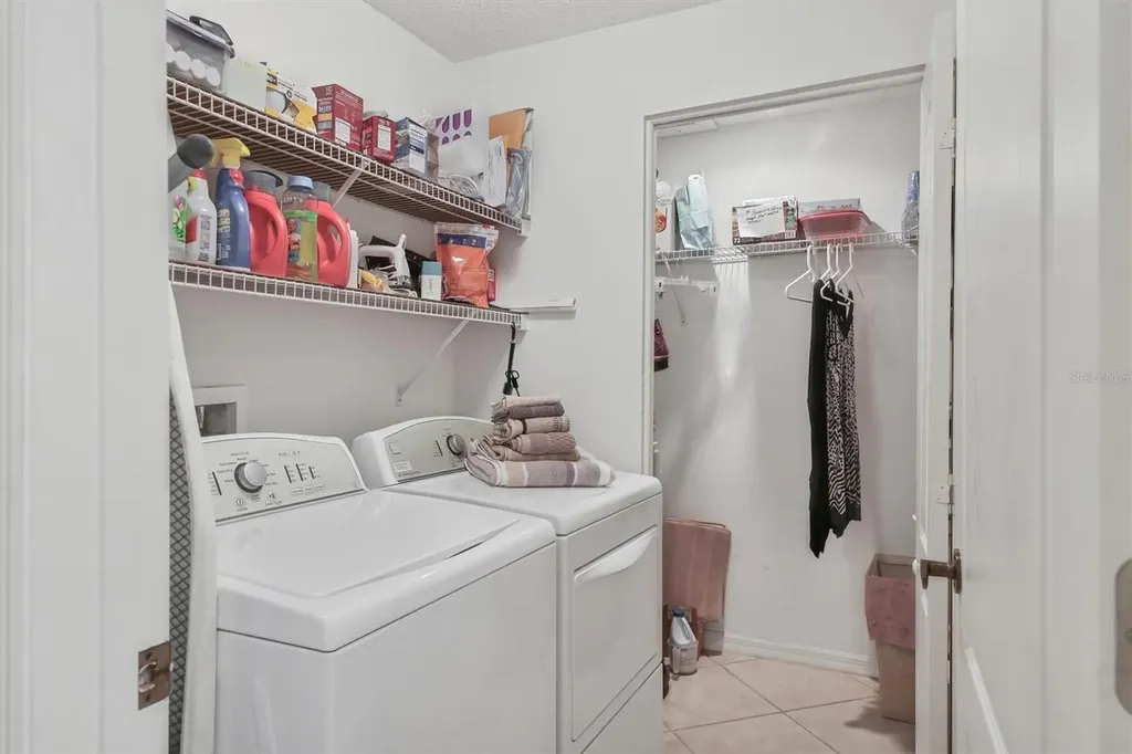 9470 High Gate Drive Sarasota FL 34238