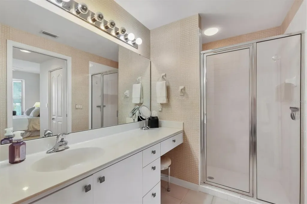 9470 High Gate Drive Sarasota FL 34238