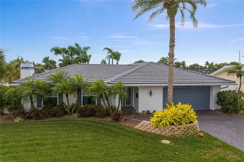 3912 46th Avenue S St Petersburg FL 33711