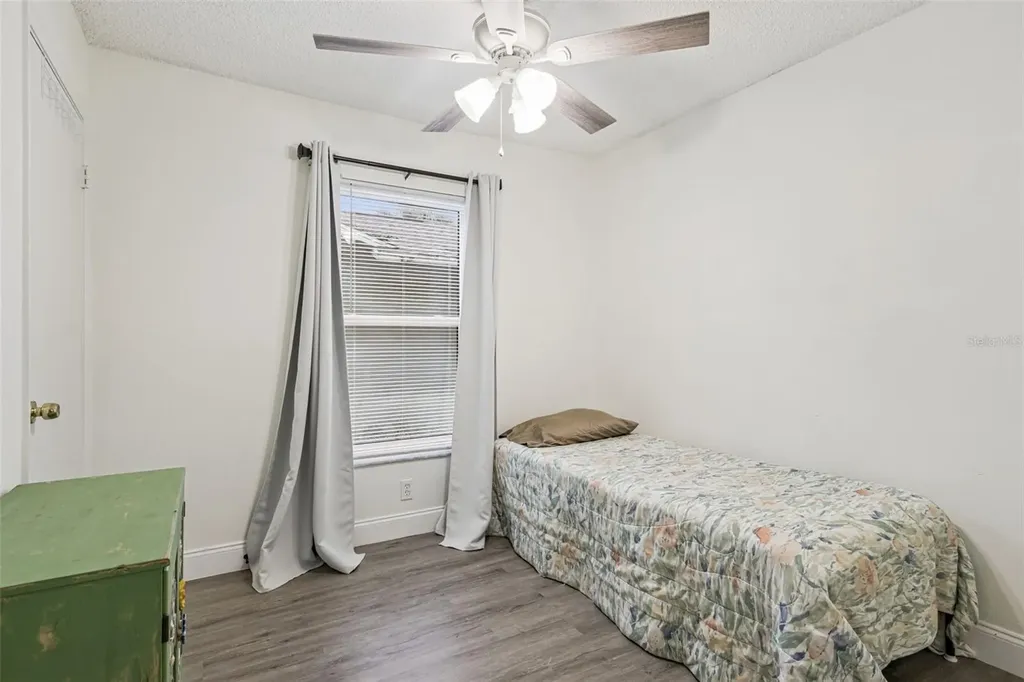690 E Jackson Avenue Mount Dora FL 32757
