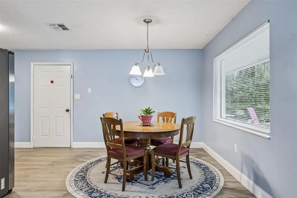 690 E Jackson Avenue Mount Dora FL 32757