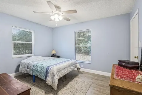 690 E Jackson Avenue Mount Dora FL 32757