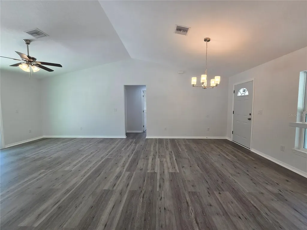 131 Fisher Road Ocklawaha FL 32179