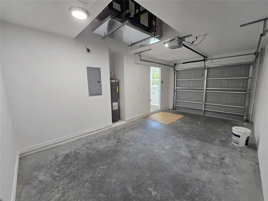 131 Fisher Road Ocklawaha FL 32179