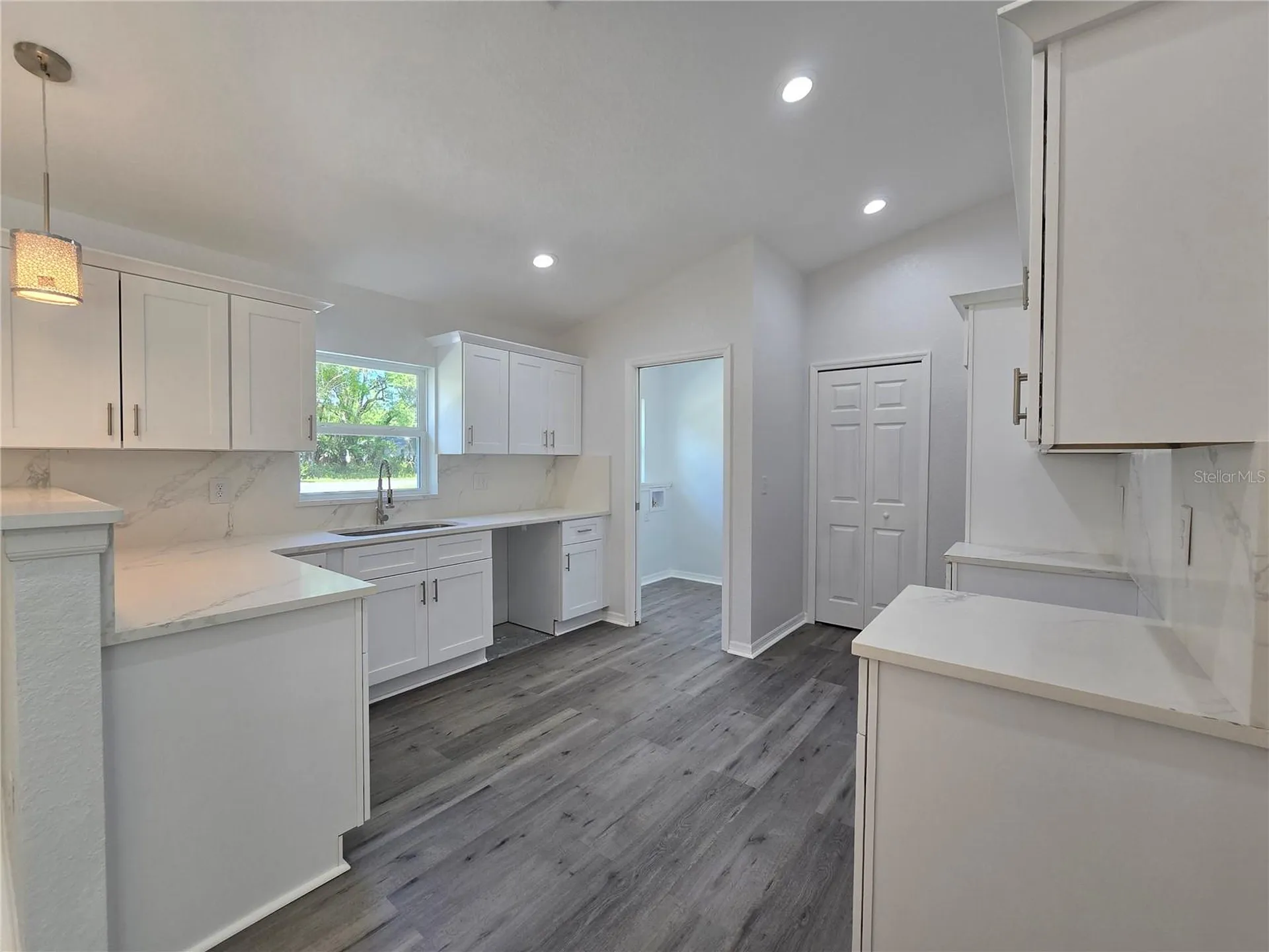 131 Fisher Road Ocklawaha FL 32179