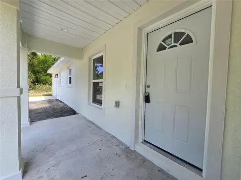 131 Fisher Road Ocklawaha FL 32179