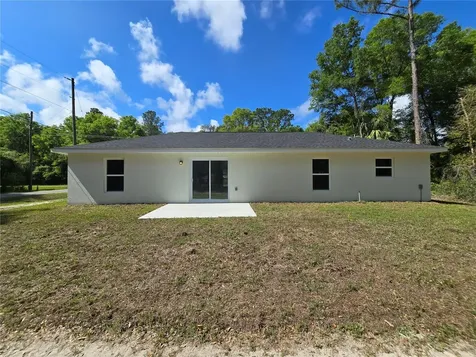131 Fisher Road Ocklawaha FL 32179