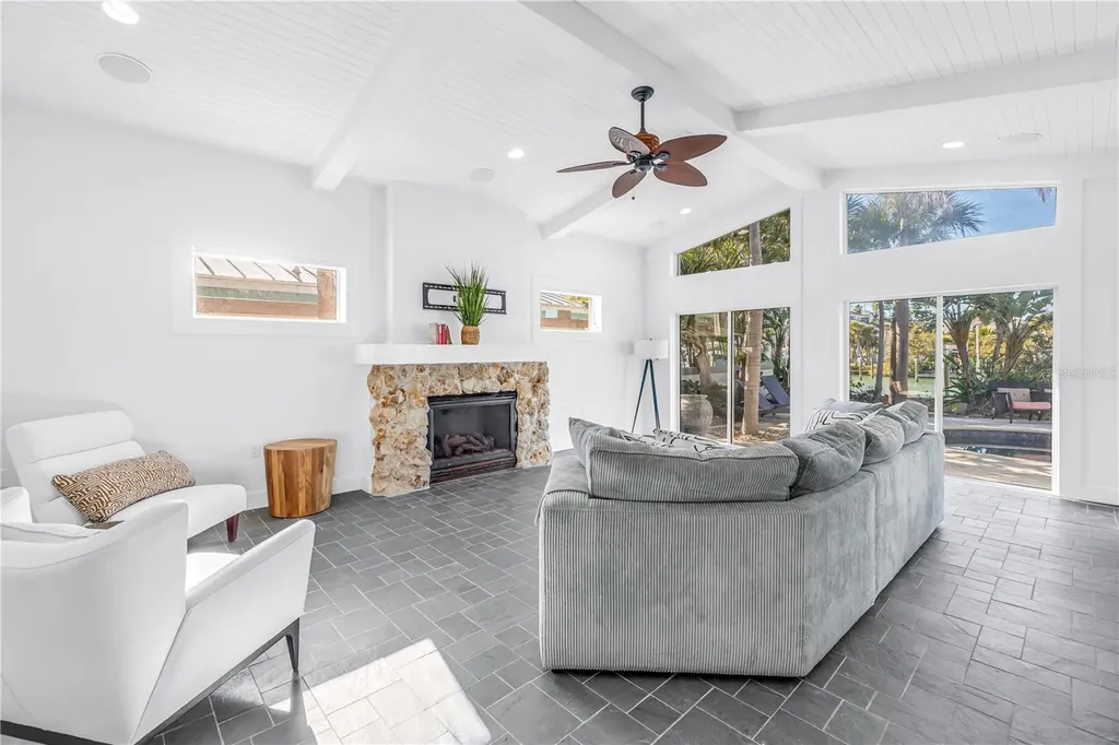2890 Alton Drive St Pete Beach FL 33706