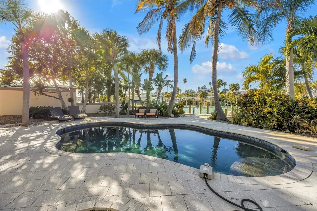 2890 Alton Drive St Pete Beach FL 33706