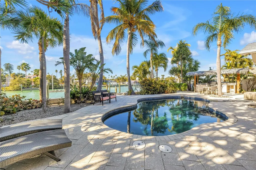 2890 Alton Drive St Pete Beach FL 33706
