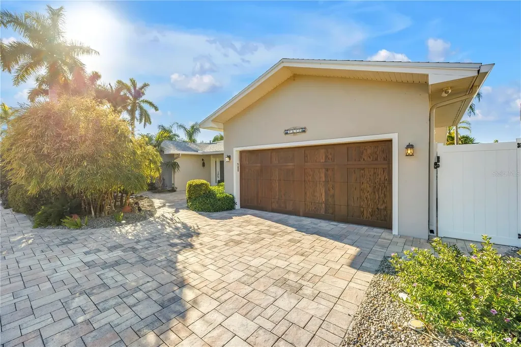 2890 Alton Drive St Pete Beach FL 33706