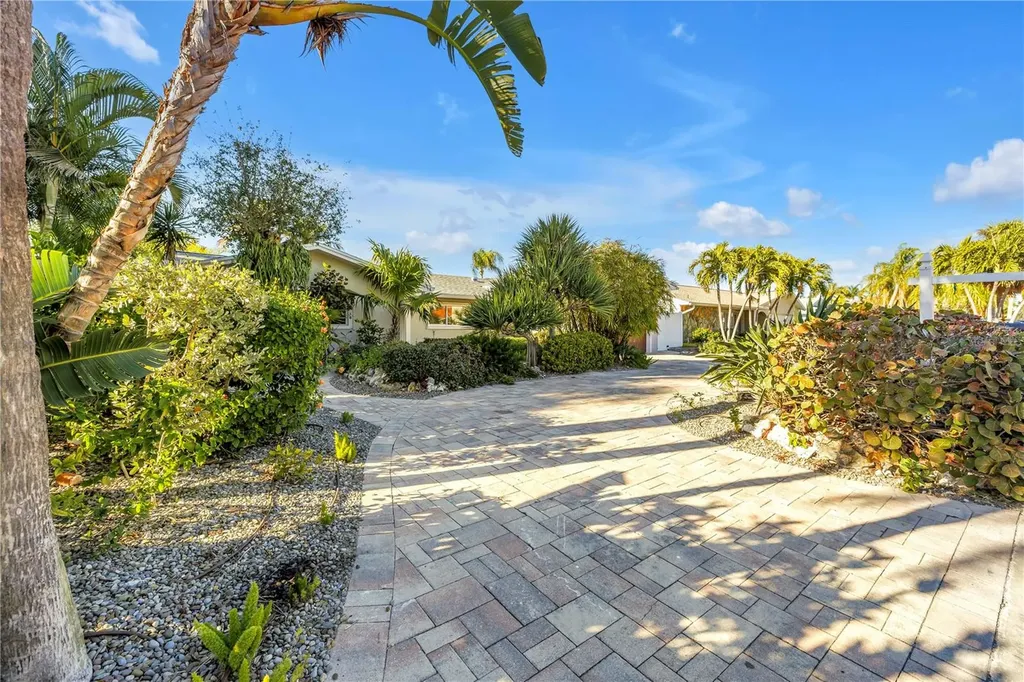 2890 Alton Drive St Pete Beach FL 33706