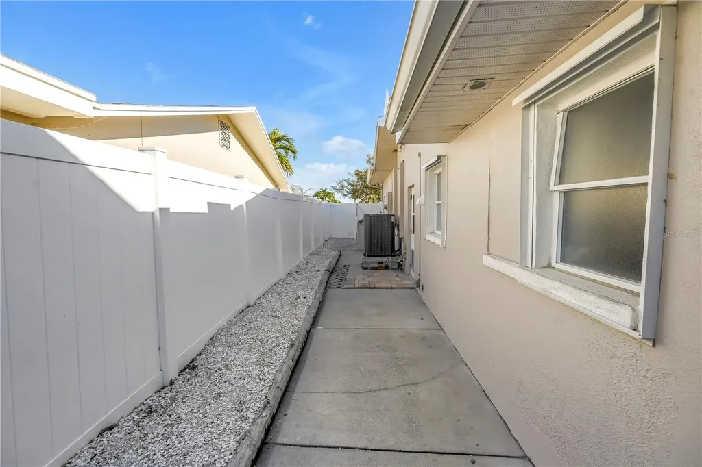 2890 Alton Drive St Pete Beach FL 33706