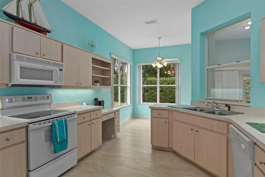 15 W Byrsonima Loop Homosassa FL 34446