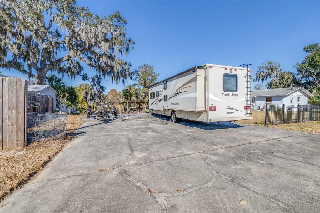 4742 Cypress Drive Lake Wales FL 33898