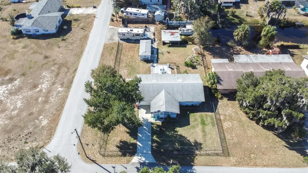 4742 Cypress Drive Lake Wales FL 33898