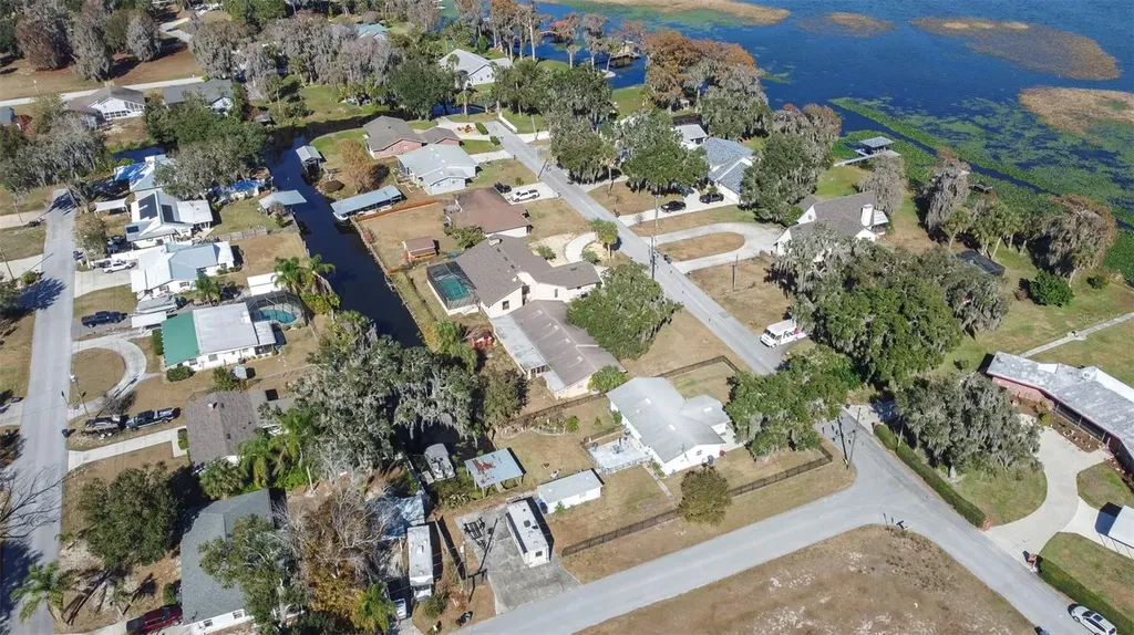 4742 Cypress Drive Lake Wales FL 33898