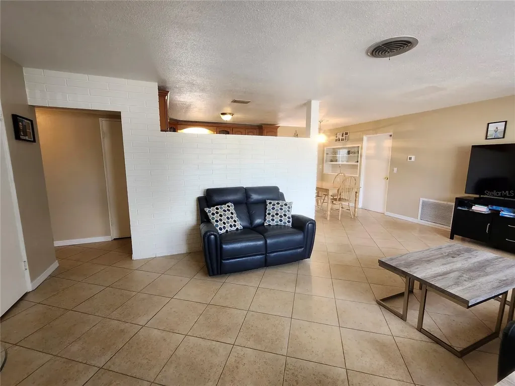 5700 30th Avenue N St Petersburg FL 33710