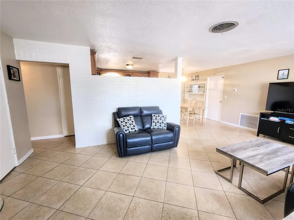 5700 30th Avenue N St Petersburg FL 33710