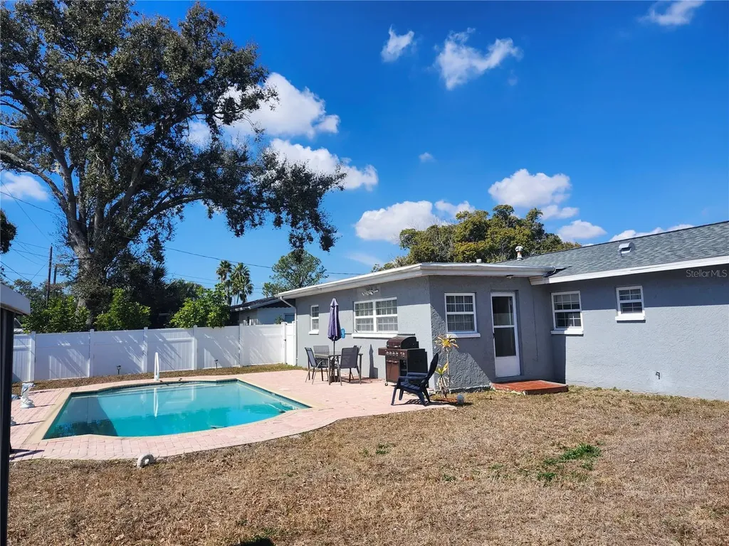 5700 30th Avenue N St Petersburg FL 33710