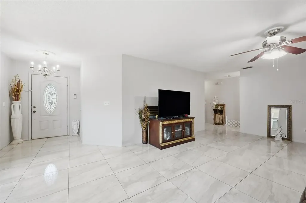 1123 Epson Oaks Way Orlando FL 32837
