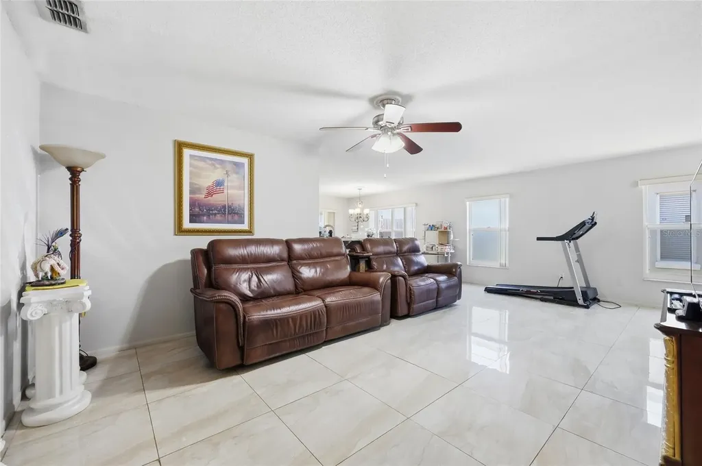 1123 Epson Oaks Way Orlando FL 32837