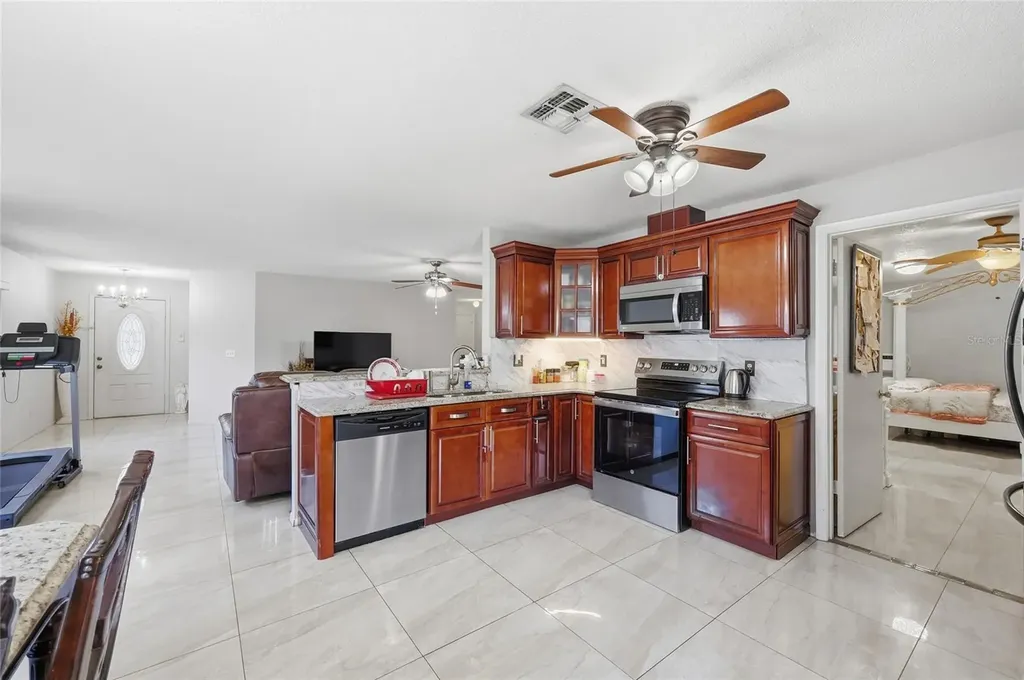 1123 Epson Oaks Way Orlando FL 32837
