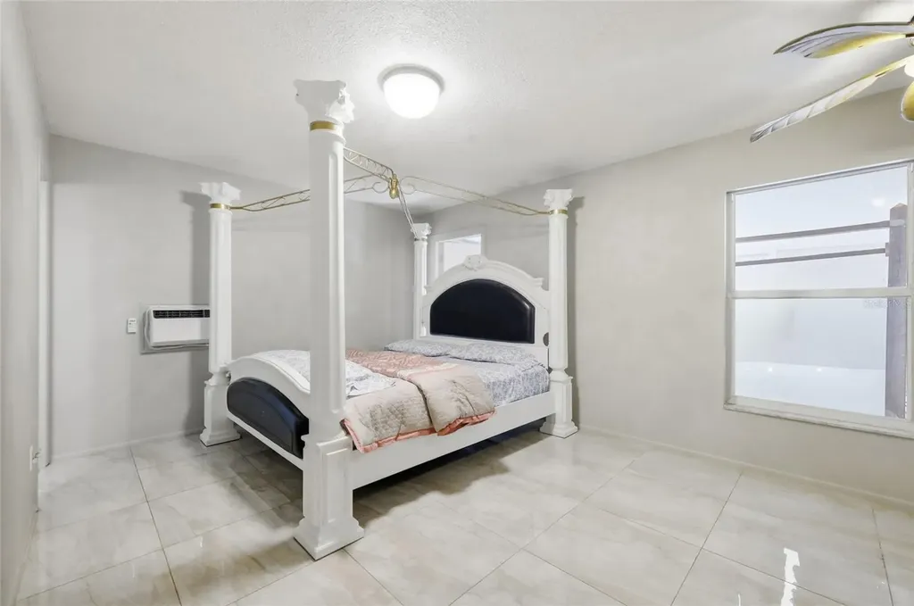 1123 Epson Oaks Way Orlando FL 32837